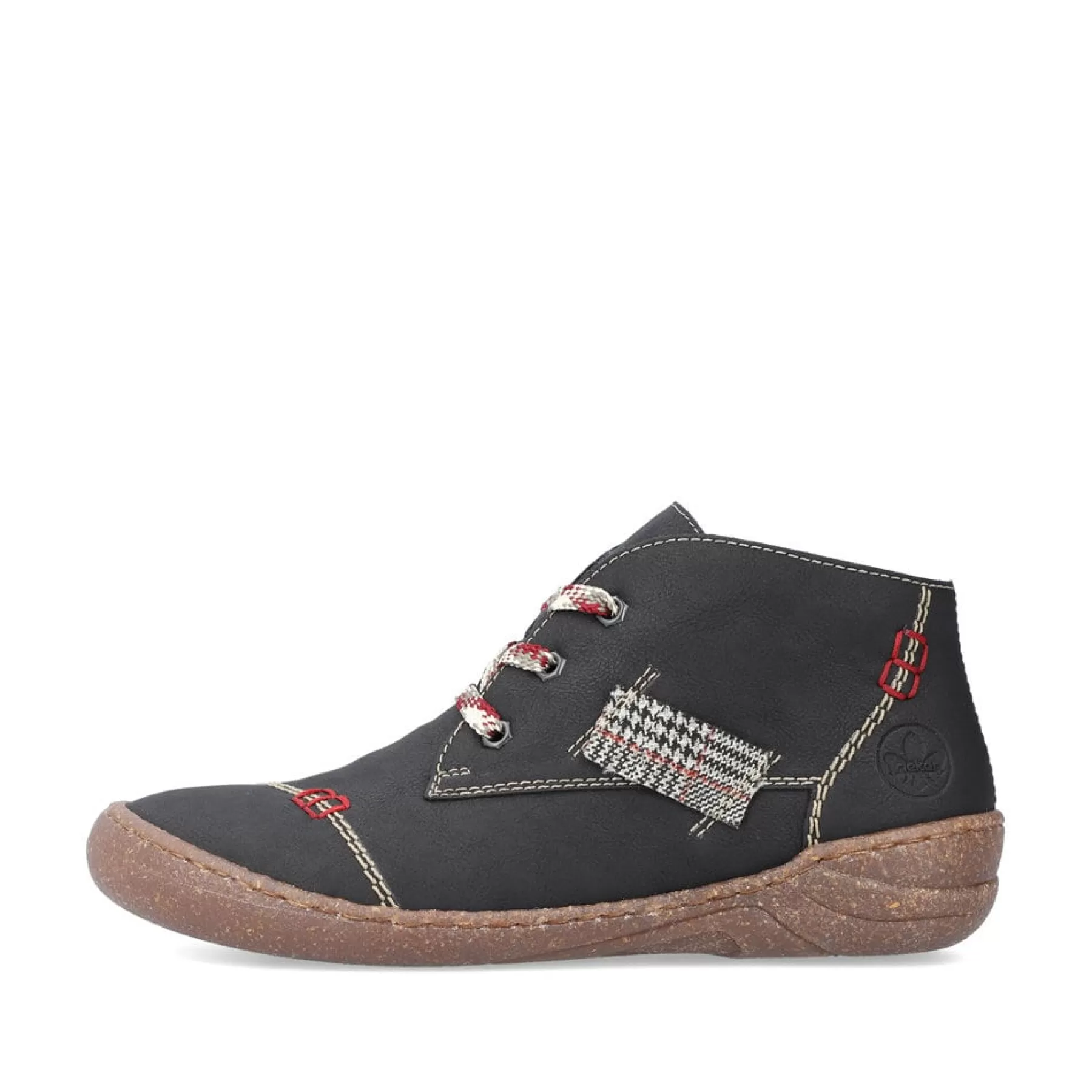 Online Sznurowane Buty Damskie W Kolorze Glebokiej Czerni Damski Niskie Buty I Kapcie